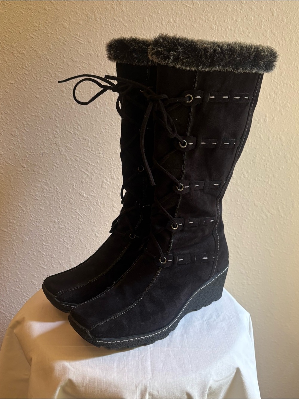 High Sierra Black Faux-Fur Lace-Up Wedge Winter Boots